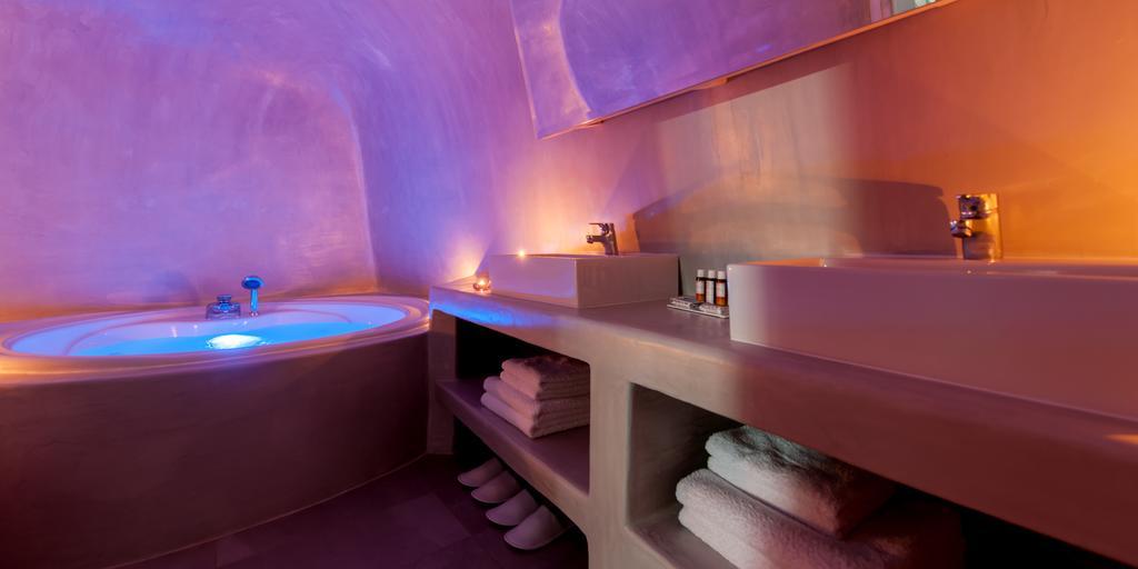 Evmenia Luxury Cave Villa Oia  Room photo